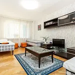 Apartment 3 Apartmend 90m2 Parking For One Car Fifth Floor And The Building Does Not Have An Elevator *