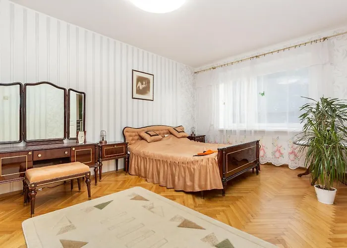 Apartament 3 Apartmend 90m2 Parking For One Car Fifth Floor And The Building Does Not Have An Elevator *