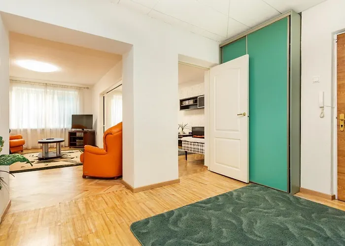 Apartament 3 Apartmend 90m2 Parking For One Car Fifth Floor And The Building Does Not Have An Elevator